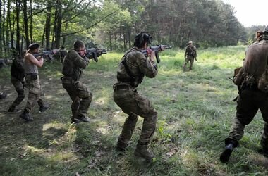 МИД России требует от киевских властей отказаться от обстрелов мирных город ...