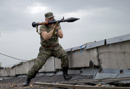 Начался бой около поселка Металлист под Луганском