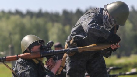 В Ростовской области журналисты "Пятого канала" попали под обстрел со стороны Украины