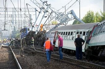 На востоке Швейцарии поезд сошел с рельсов