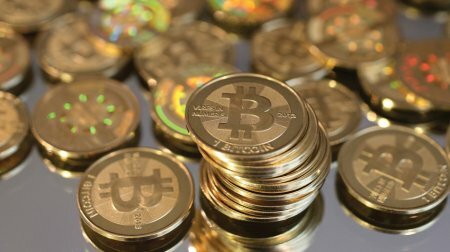 Биткоины появились в социальных сетях