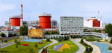 Яценюк: на Украине построят новые блоки атомных электростанций