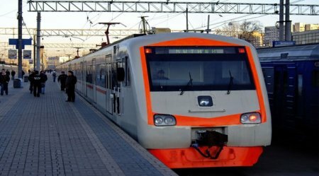 В Подмосковье мужчина попал под скоростной поезд "Спутник"
