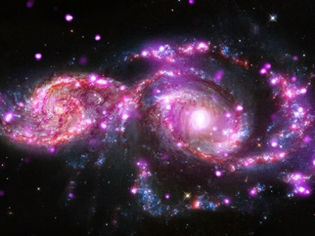 NASA сделала уникальный фотоснимок слияния двух галактик
